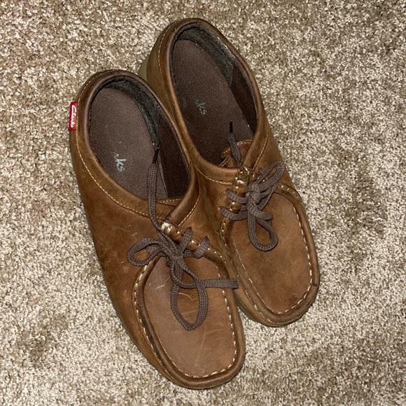 Clarks - Picture 2 of 5